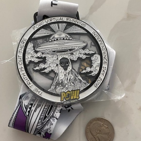 POW Virtual running medal - The Truth Is Out There Independence Day 2018 - Picture 1 of 1